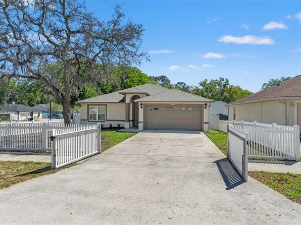 10221 N Woodmere Rd, Tampa, FL 33617