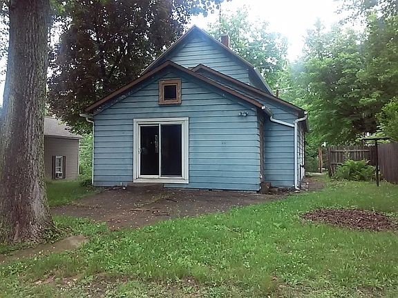 2nd image of 181 E Bergey St