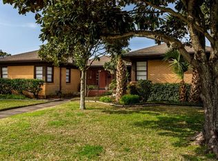 4316 Caduceus Pl, Galveston, TX 77550