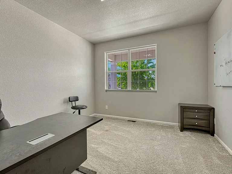 18205 Marsh Wren Ave — Photo 5