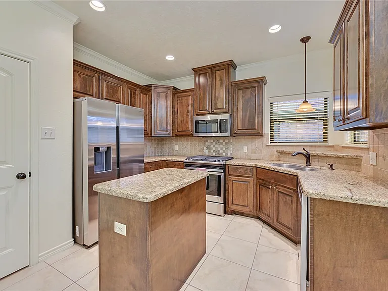 4232 Rocky Rhodes Dr — Photo 6