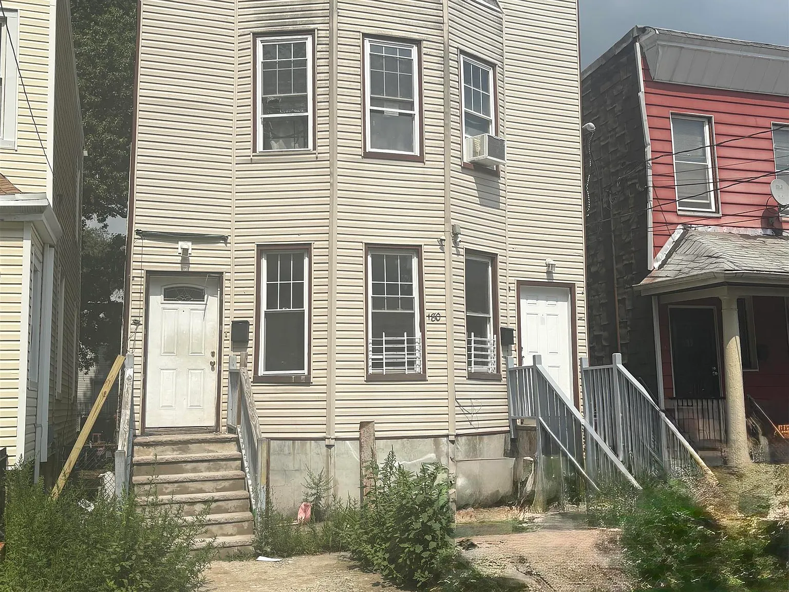 3 bed, 1.0 bath, $2,750 — Photo 1