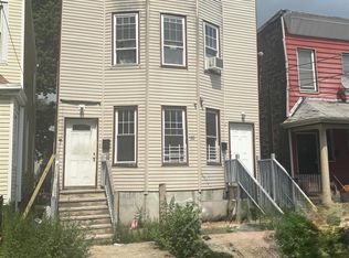 180 Bayview Ave, Jersey City, NJ 07305