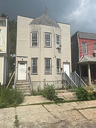 180 Bayview Avenue