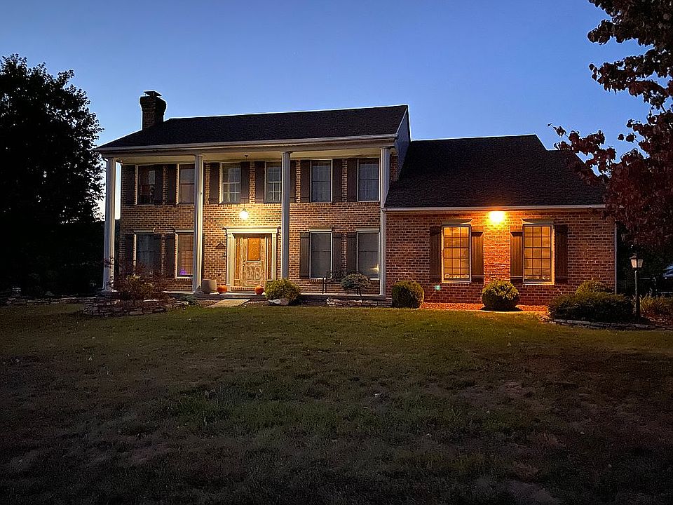 2nd image of 2100 E Coventry Ln