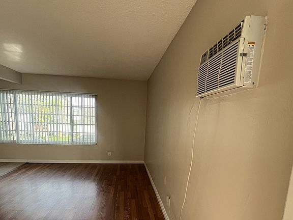 3rd image of 10932 Palma Vista Ave #4