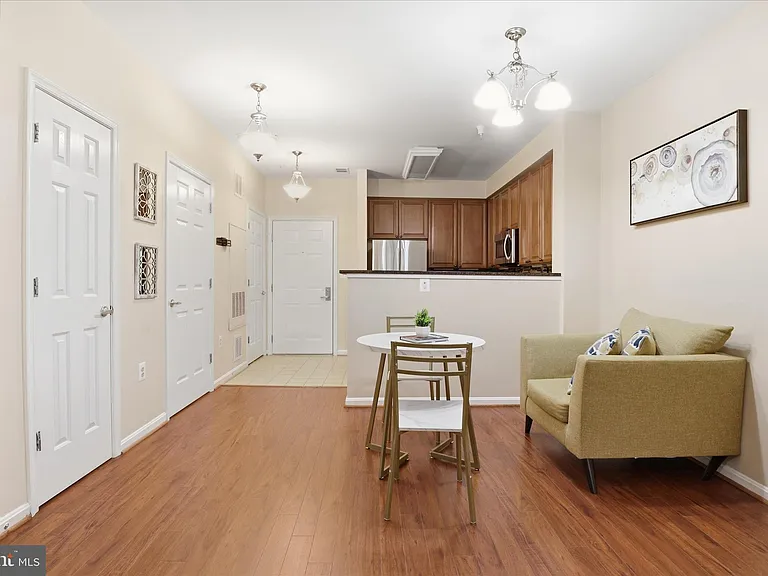 801 S Greenbrier St #103 — Photo 14