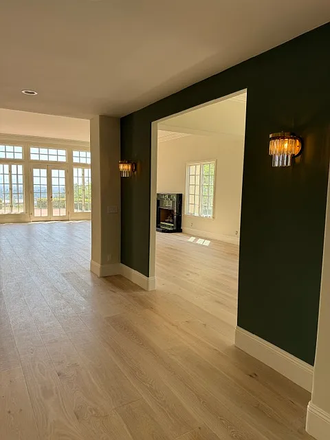 4 bed, 5200 sqft, $17,800 — Photo 3