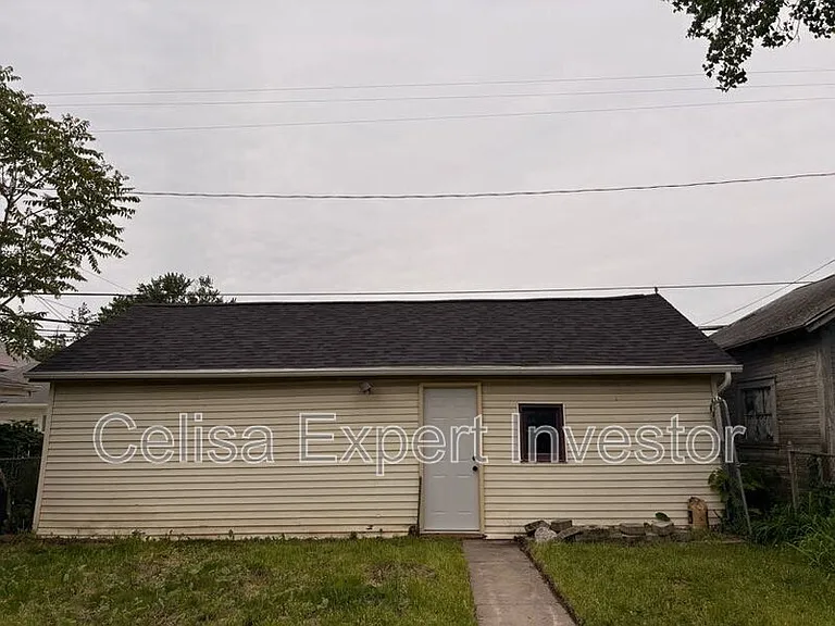 3221 S Harrison St — Photo 12