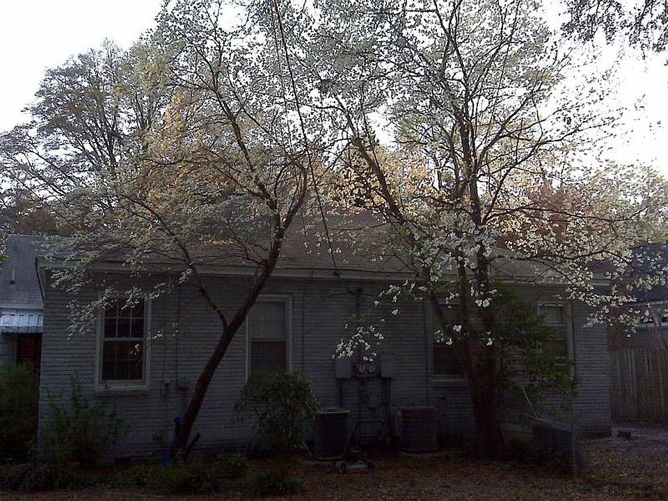 2nd image of 2429 Monroe St #2431