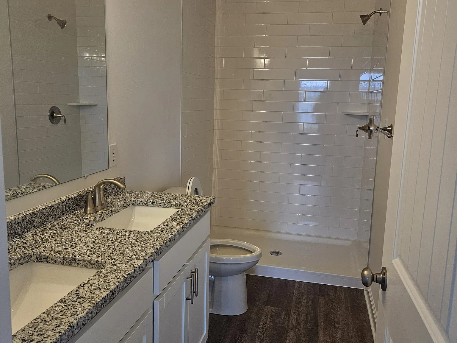 3 bed, 2940 sqft, $2,400 — Photo 4