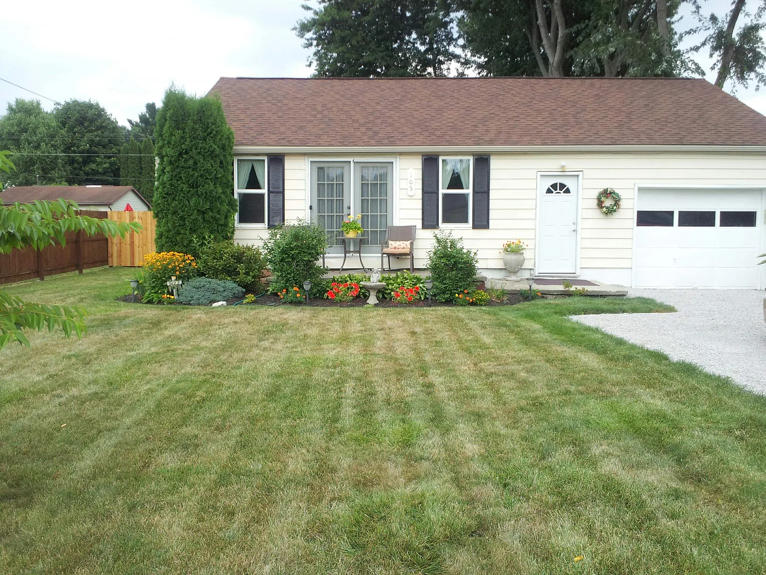 105 Euclid Ave photo 1