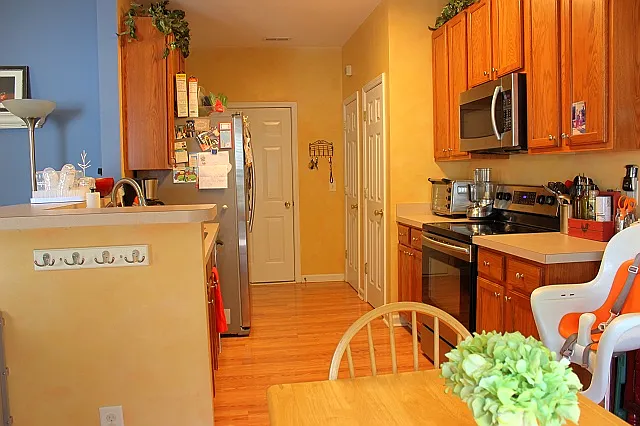 1008 Goldmist Ln — Photo 4