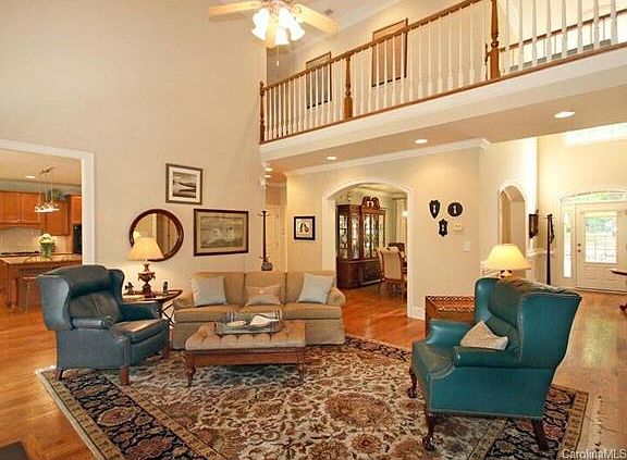 3rd image of 129 Tennessee Cir