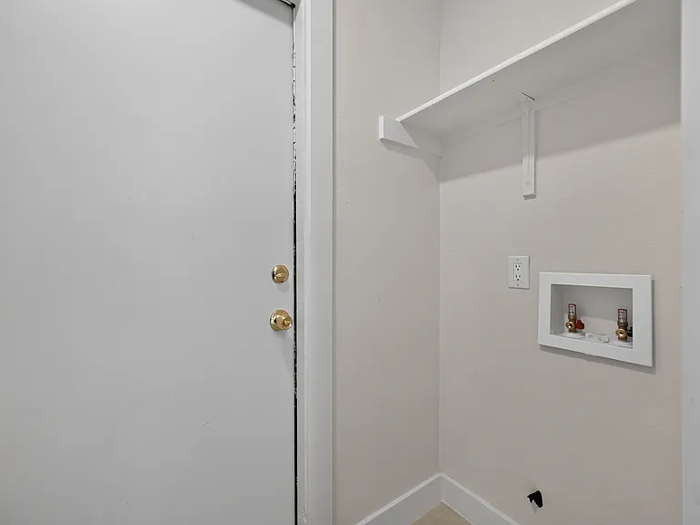 14511 Oliphant St — Photo 28