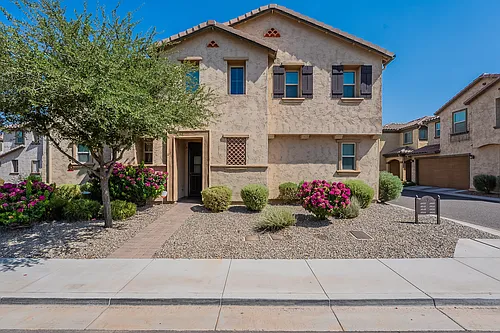 4644 E Beck Ln Photo 1