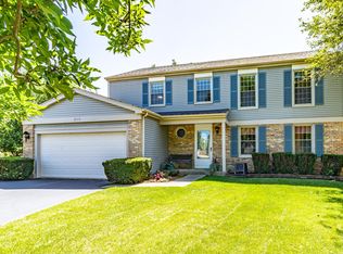 2015 Adams Ct, Gurnee, IL 60031