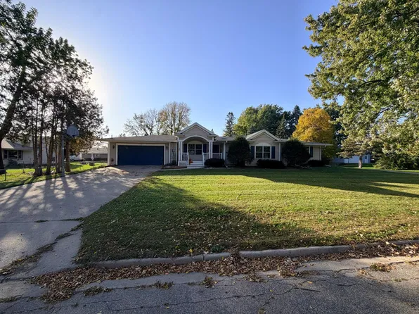 1130 Phinney Ave, Detroit Lakes, MN 56501