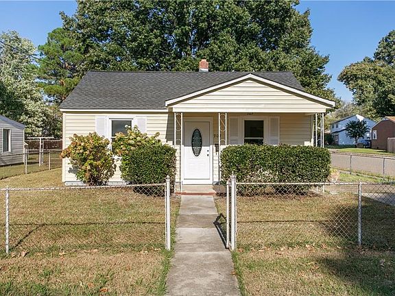 2nd image of 902 Ridgeway Ave