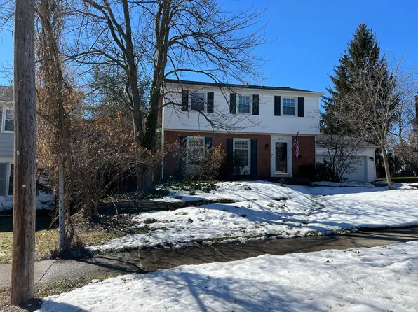 2221 Shawnee Dr SE, Grand Rapids, MI 49506