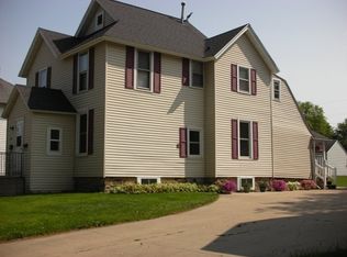 1105 S Maple Ave, Marshfield, WI 54449