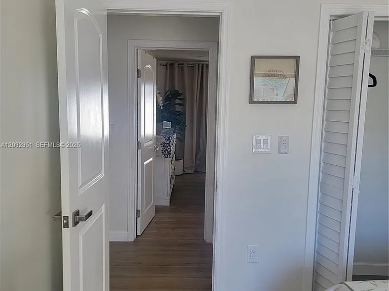 11339 5th Ave — Photo 9