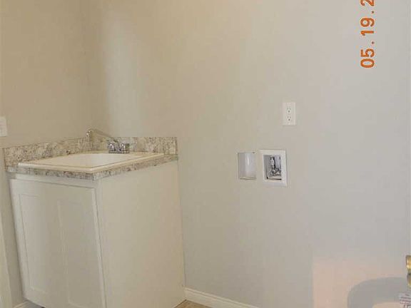 4th image of 14955 Village Park Cir