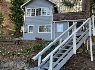 23055 Hemlock Ln, Crestline, CA 92325