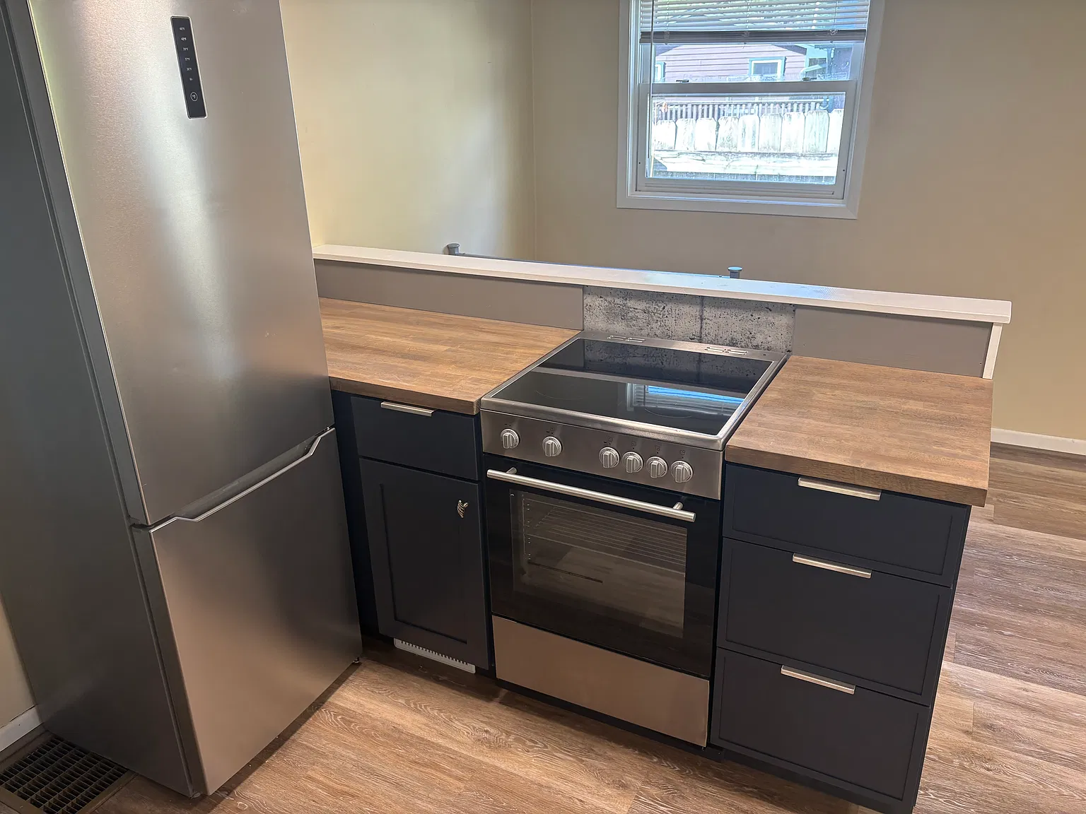 2 bed, 946 sqft, $2,600 — Photo 2