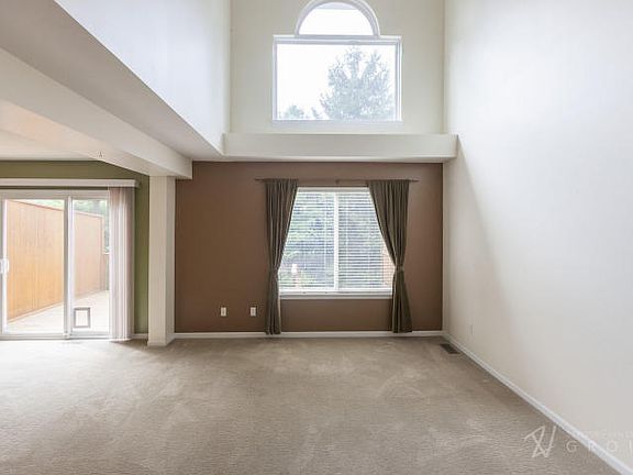 2nd image of 5923 E Lyn Haven Dr SE