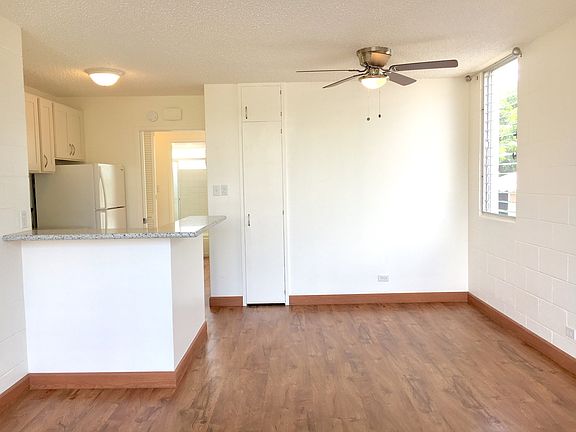 3rd image of 816 Birch St APT 206