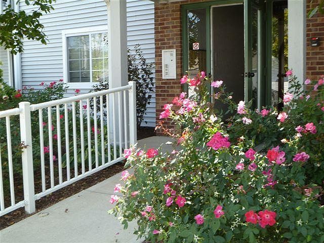 1st image of 210 Carrington Pl #101