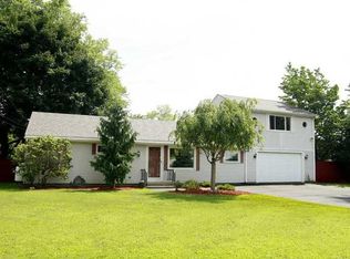 7 Sprague St, Smithfield, RI 02828