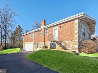 722 Charette Rd, Philadelphia, PA 19115