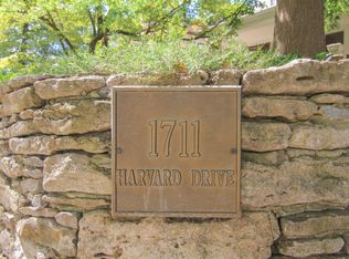 1711 Harvard Dr, Louisville, KY 40205
