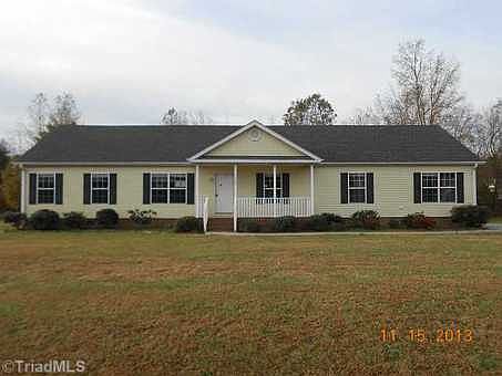 1st image of 1703 Selby Dr
