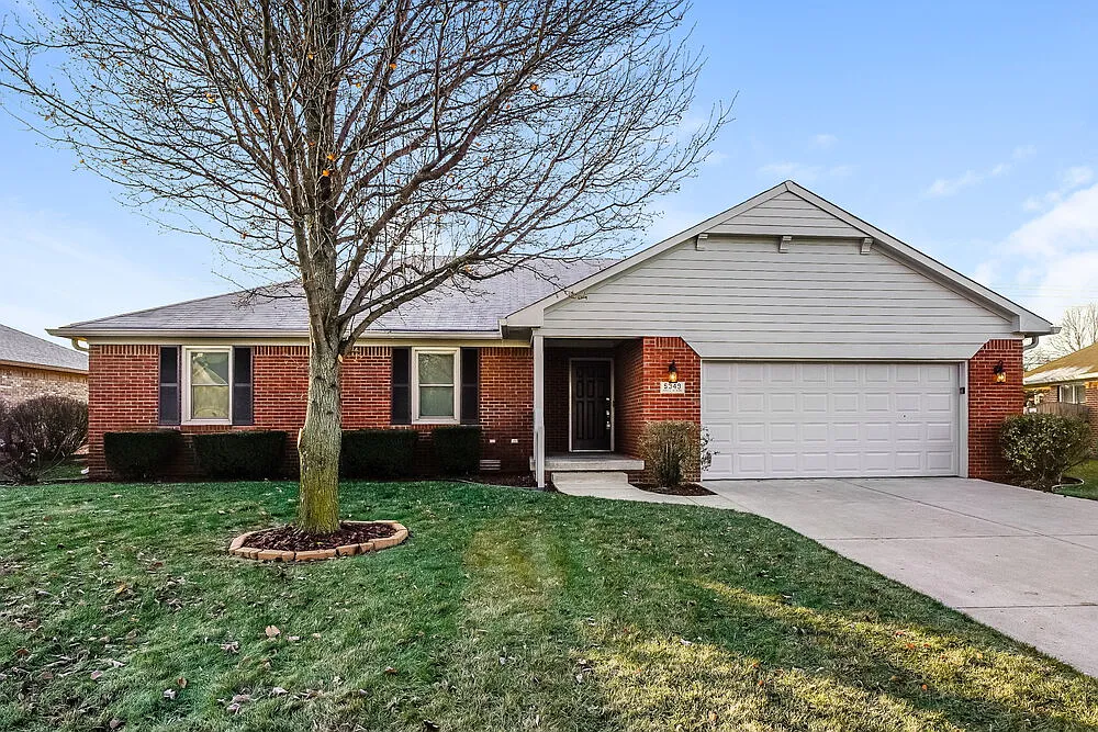 3 bed, 2.0 bath, 1497 sqft, $2,730 — Photo 1