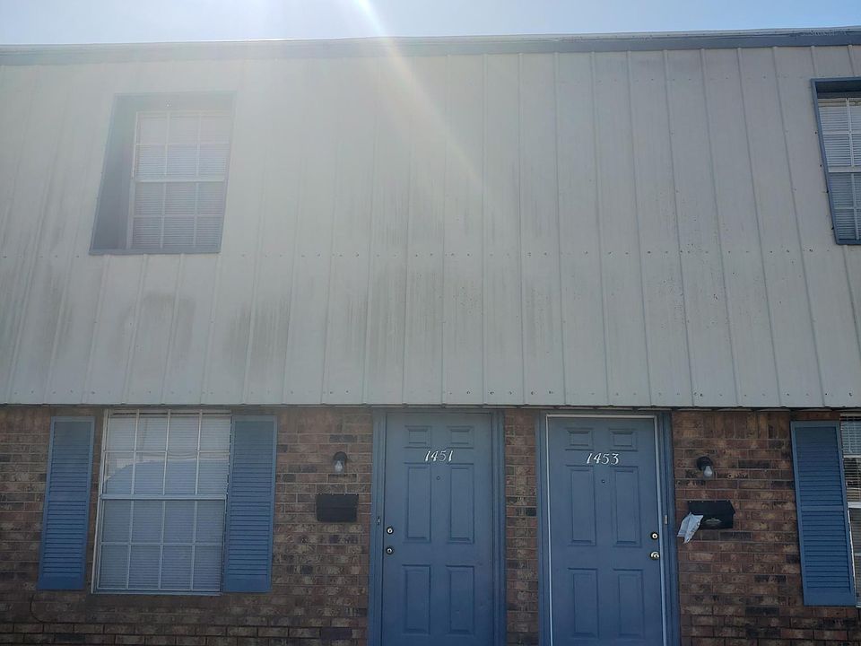 1st image of 1454 W Wrangler Blvd
