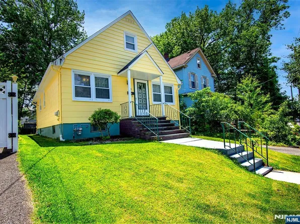 53 Sunnyside Avenue, Dumont, NJ 07628