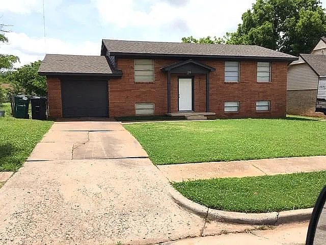 1st image of 720 NE 81st St