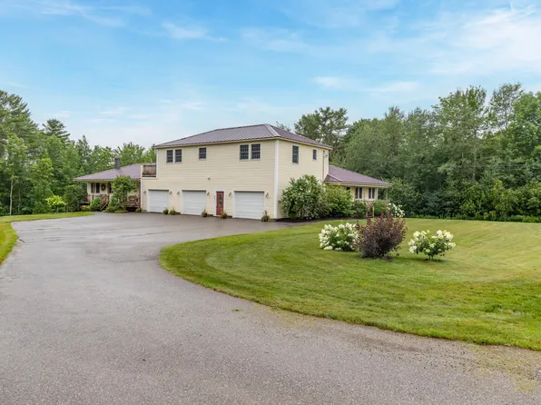 25 Meadow Road, Winterport, ME 04496