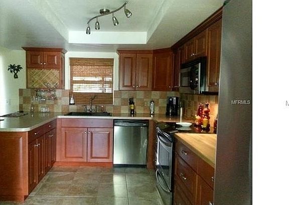 5th image of 12620 Gorda Cir E