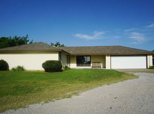 6055 Kings Rd, Ardmore, OK 73401