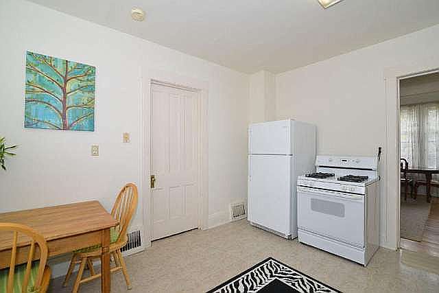 Lower Kitchen w/appliances