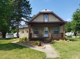 921 Main St, Mediapolis, IA 52637