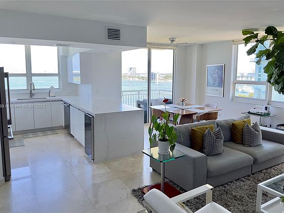 3rd image of 2000 N Bayshore Dr APT 1410