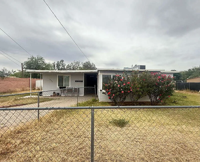 Building Photo - 3525 N Fontana Ave #2