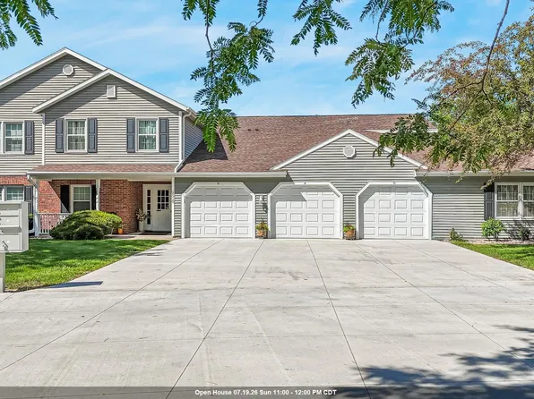 2510 Village Ln APT A, Oshkosh, WI 54904