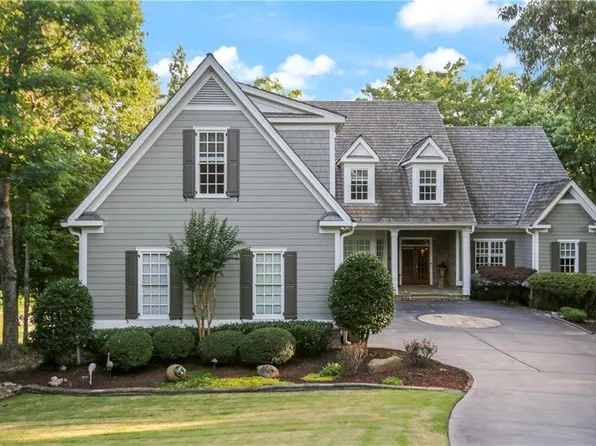 824 Night Fire Dr, Dawsonville, GA 30534