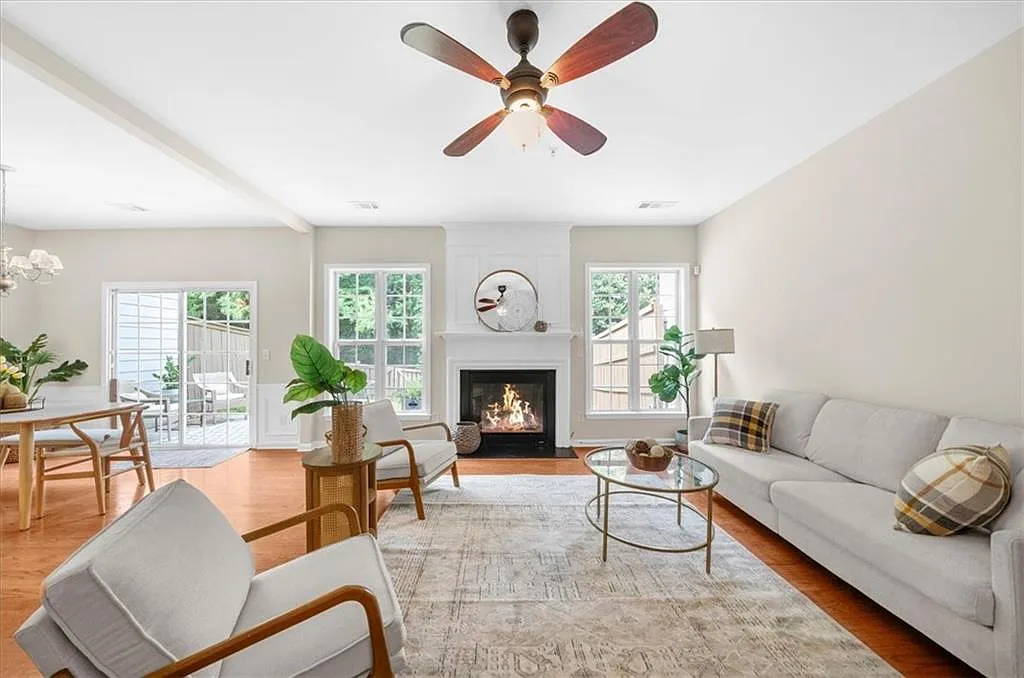 3 bed, 2.5 bath, 1740 sqft, $2,600 — Photo 4